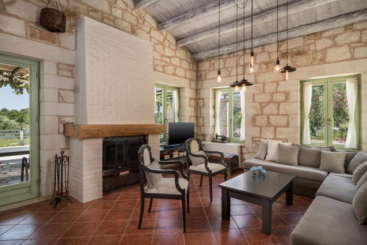 Boutique Petra Amanda Heated Pool Optional Filippos